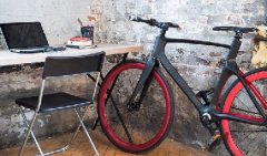  厲害了，中國(guó)首座自行車(chē)智能存取樓